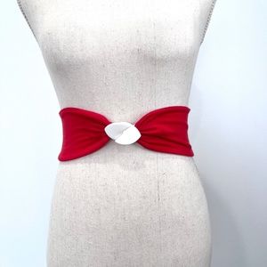 Vintage Kisslock Wide Red Fabric Stretch Belt